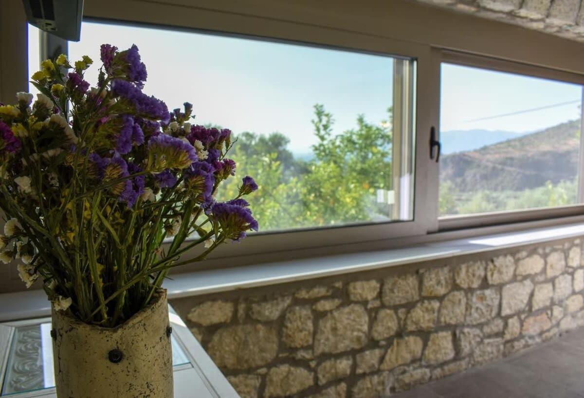 Coastal Stone Hideaway With Stunning Scenery Villa Kitriaí Dış mekan fotoğraf